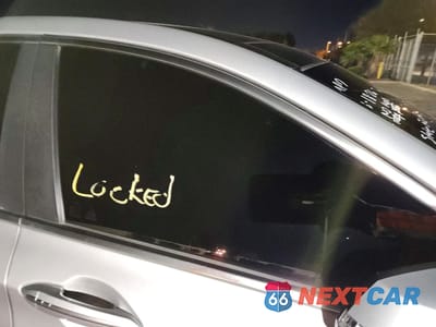 Zdjęcie 13 z 14 samochodu: 2018 GENESIS G80 3.8 VIN:KMHGN4JE2JU230887 - miniatura