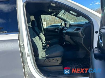 Piąte zdjęcie samochodu w środku: 2023 CHEVROLET TAHOE C1500 VIN:1GNSCLED6PR285782 - miniatura