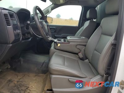 Zdjęcie 7 z 11 samochodu: 2018 CHEVROLET SILVERADO C1500 VIN:1GCNCNEH6JZ274115 - miniatura