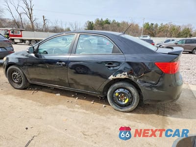 Drugie zdjęcie samochodu z przodu: 2010 KIA FORTE EX VIN:KNAFU4A29A5809116 - miniatura