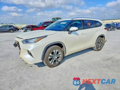 2020 TOYOTA HIGHLANDER XLE 5TDGZRAH9LS513391 - główne zdjęcie licytacji z USA - miniatura