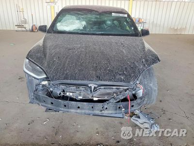 Piąte zdjęcie samochodu w środku: 2017 TESLA MODEL X VIN:5YJXCBE20HF049336 - miniatura