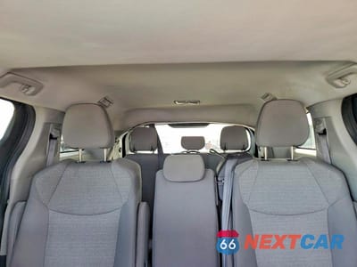 Zdjęcie 10 z 13 samochodu: 2024 TOYOTA SIENNA LE 8-PASSENGER VIN:5TDBRKEC4RS190523 - miniatura