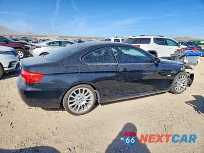 Trzecie zdjęcie samochodu z tyłu: 2011 BMW 328 I VIN:WBAKE3C58BE769058 - miniatura