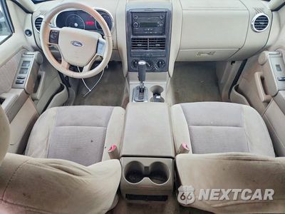 Zdjęcie 8 z 12 samochodu: 2007 FORD EXPLORER XLT VIN:1FMEU63E17UA84896 - miniatura