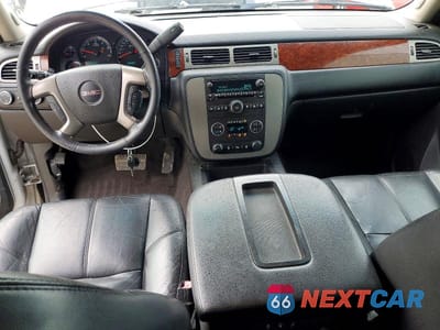 Zdjęcie 8 z 13 samochodu: 2014 GMC YUKON XL K1500 SLT VIN:1GKS2KE74ER209222 - miniatura