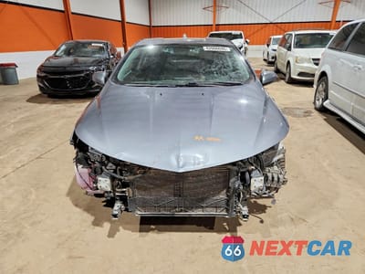 Piąte zdjęcie samochodu w środku: 2018 CHEVROLET VOLT LT VIN:1G1RA6S52JU130431 - miniatura