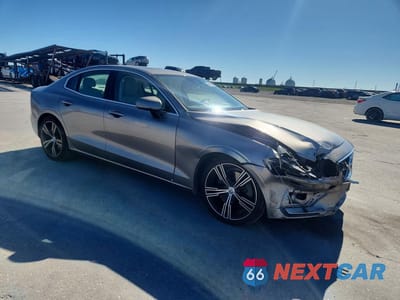 Czwarte zdjęcie samochodu z boku: 2019 VOLVO S60 T6 INSCRIPTION VIN:7JRA22TL5KG001138 - miniatura