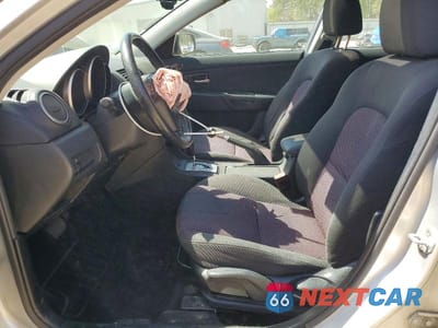 Zdjęcie 7 z 12 samochodu: 2004 MAZDA 3 HATCHBACK VIN:JM1BK143041103867 - miniatura