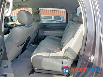 Zdjęcie 10 z 11 samochodu: 2011 TOYOTA TUNDRA GRADE VIN:5TFEM5F19BX021513 - miniatura