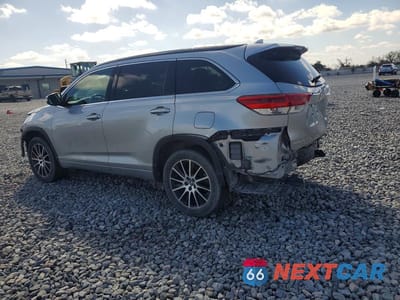 Drugie zdjęcie samochodu z przodu: 2017 TOYOTA HIGHLANDER SE VIN:5TDKZRFH2HS520581 - miniatura