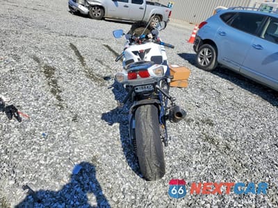 Czwarte zdjęcie samochodu z boku: 2011 SUZUKI GSX750 F VIN:JS1GR7MA4B2103214 - miniatura