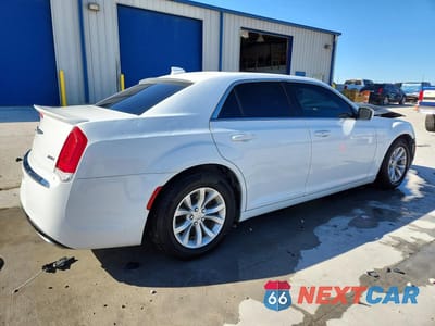 Trzecie zdjęcie samochodu z tyłu: 2015 CHRYSLER 300 LIMITED VIN:2C3CCAAG3FH801875 - miniatura