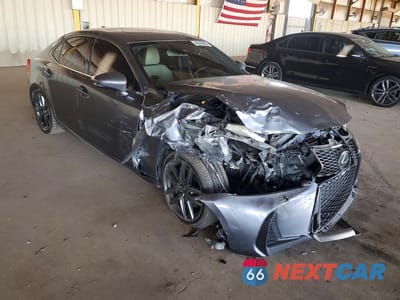 Czwarte zdjęcie samochodu z boku: 2018 LEXUS IS 300 BASE VIN:JTHBA1D2XJ5077968 - miniatura