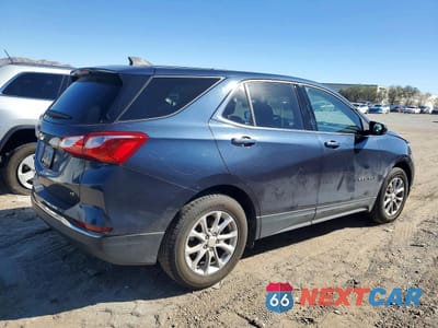 Trzecie zdjęcie samochodu z tyłu: 2018 CHEVROLET EQUINOX LT VIN:3GNAXJEVXJL129174 - miniatura