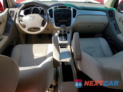 Zdjęcie 8 z 13 samochodu: 2004 TOYOTA HIGHLANDER BASE VIN:JTEDP21A640016382 - miniatura