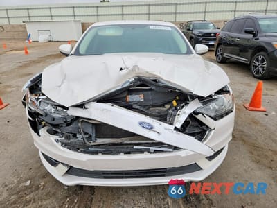 Piąte zdjęcie samochodu w środku: 2018 FORD FUSION SE VIN:3FA6P0HD7JR131026 - miniatura