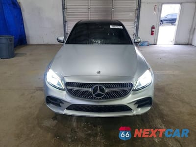 Piąte zdjęcie samochodu w środku: 2019 MERCEDES-BENZ C 300 4MATIC VIN:WDDWF8EB2KR483089 - miniatura
