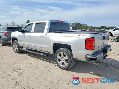 Drugie zdjęcie samochodu z przodu: 2018 CHEVROLET SILVERADO K1500 LT VIN:3GCUKREC8JG619977 - miniatura