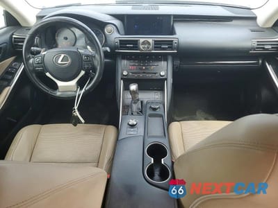 Zdjęcie 8 z 12 samochodu: 2017 LEXUS IS 300 BASE VIN:JTHCM1D29H5016181 - miniatura