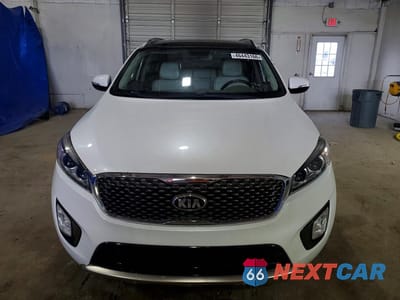 Piąte zdjęcie samochodu w środku: 2016 KIA SORENTO SX V6 VIN:5XYPKDA59GG146668 - miniatura