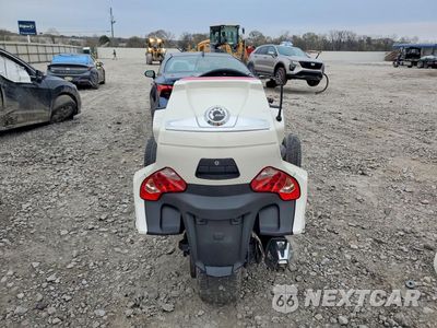 Czwarte zdjęcie samochodu z boku: 2012 CAN-AM SPYDER ROADSTER RT-LTD VIN:2BXJBDC18CV001456 - miniatura