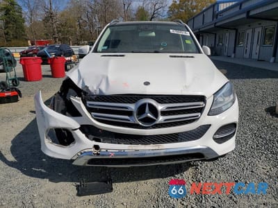 Piąte zdjęcie samochodu w środku: 2017 MERCEDES-BENZ GLE 350 4MATIC VIN:4JGDA5HB7HA968793 - miniatura