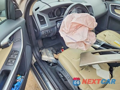 Zdjęcie 8 z 11 samochodu: 2016 VOLVO XC60 T6 PLATINUM VIN:YV4902RM6G2850901 - miniatura