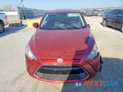 Piąte zdjęcie samochodu w środku: 2018 TOYOTA YARIS IA BASE VIN:3MYDLBYV8JY313312 - miniatura