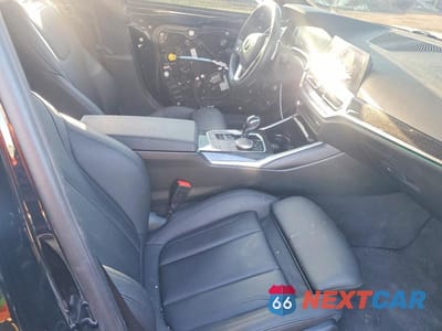 Zdjęcie 7 z 13 samochodu: 2021 BMW 330XI VIN:3MW5R7J0XM8B97626 - miniatura