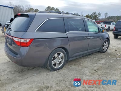 Trzecie zdjęcie samochodu z tyłu: 2013 HONDA ODYSSEY TOURING VIN:5FNRL5H93DB029434 - miniatura