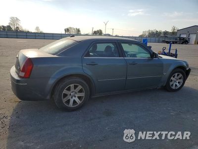 Trzecie zdjęcie samochodu z tyłu: 2005 CHRYSLER 300 TOURING VIN:2C3AA53G55H685417 - miniatura