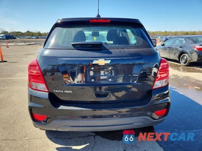 Zdjęcie 6 z 12 samochodu: 2018 CHEVROLET TRAX LS VIN:3GNCJNSB1JL307145 - miniatura