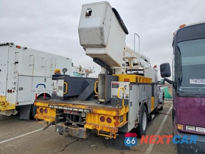 Czwarte zdjęcie samochodu z boku: 2012 FORD F750 SUPER DUTY BUCKET TRUCK VIN:3FRXX7FK7CV397698 - miniatura