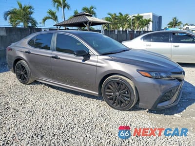 Czwarte zdjęcie samochodu z boku: 2024 TOYOTA CAMRY SE VIN:4T1T11AK9RU916712 - miniatura