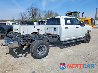 Trzecie zdjęcie samochodu z tyłu: 2024 RAM 3500 BIG HORN TRUCK CAB AND CHASSIS VIN:3C63RRHL6RG337231 - miniatura