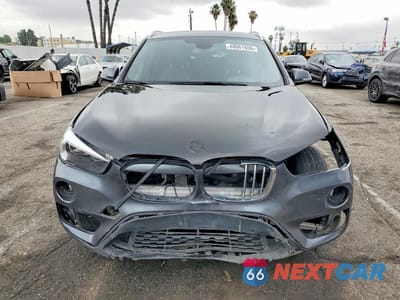 Piąte zdjęcie samochodu w środku: 2018 BMW X1 SDRIVE28I VIN:WBXHU7C37J5L05119 - miniatura