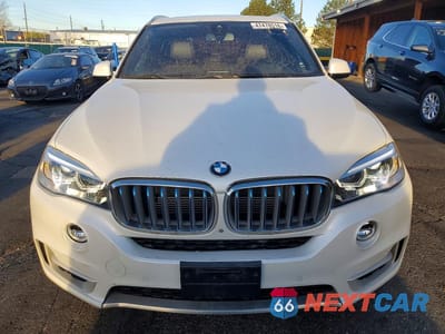 Piąte zdjęcie samochodu w środku: 2018 BMW X5 XDR40E VIN:5UXKT0C58J0V99267 - miniatura