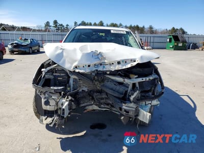 Piąte zdjęcie samochodu w środku: 2018 SUBARU FORESTER 2.5I LIMITED VIN:JF2SJAJC9JH511909 - miniatura