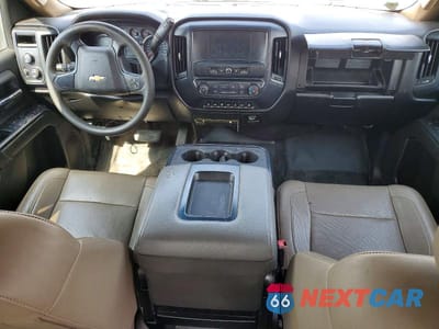 Zdjęcie 8 z 12 samochodu: 2017 CHEVROLET SILVERADO K2500 HEAVY DUTY VIN:1GC1KUEY5HF191704 - miniatura