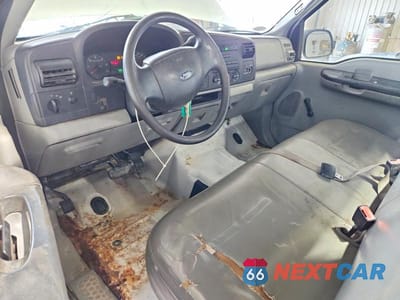 Zdjęcie 8 z 12 samochodu: 2005 FORD F250 VIN:1FTNF21555EB72402 - miniatura