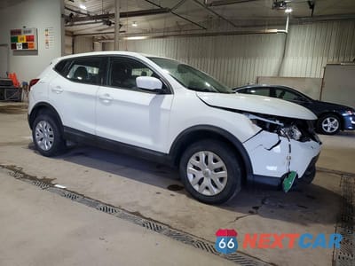 Czwarte zdjęcie samochodu z boku: 2019 NISSAN ROGUE SPORT S VIN:JN1BJ1CP9KW240560 - miniatura