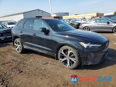Czwarte zdjęcie samochodu z boku: 2022 VOLVO XC60 B6 R-DESIGN VIN:LYV062RM5NB935184 - miniatura