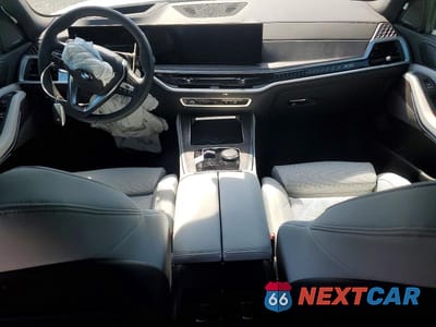 Zdjęcie 8 z 12 samochodu: 2026 BMW X5 XDRIVE40I VIN:5UX23EU00T9182109 - miniatura