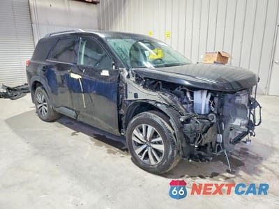 Czwarte zdjęcie samochodu z boku: 2022 NISSAN PATHFINDER SL VIN:5N1DR3CC6NC269765 - miniatura