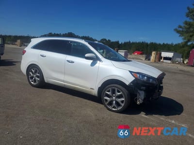 Czwarte zdjęcie samochodu z boku: 2017 KIA SORENTO SX V6 VIN:5XYPKDA58HG310137 - miniatura