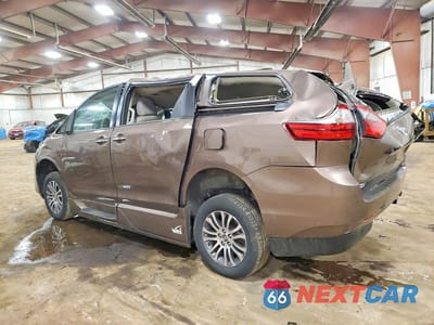 Drugie zdjęcie samochodu z przodu: 2020 TOYOTA SIENNA XLE 8-PASSENGER VIN:5TDYZ3DC9LS030369 - miniatura