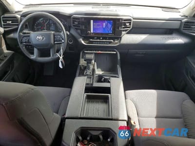 Zdjęcie 8 z 11 samochodu: 2023 TOYOTA TUNDRA SR VIN:5TFKB5CD8PX001610 - miniatura