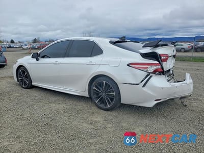 Drugie zdjęcie samochodu z przodu: 2018 TOYOTA CAMRY XSE VIN:4T1B61HK4JU141288 - miniatura