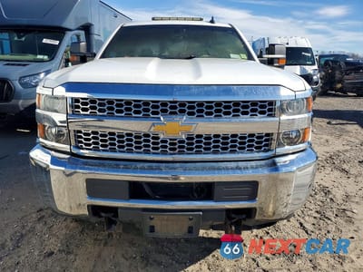 Piąte zdjęcie samochodu w środku: 2019 CHEVROLET SILVERADO K2500 HEAVY DUTY VIN:2GC2KREG8K1234648 - miniatura